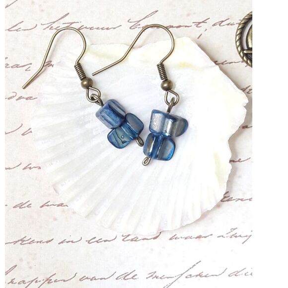 artisan earrings 214#mfs MOP shell navy earrings Nautical beach sailboat earring - Picture 3 of 7